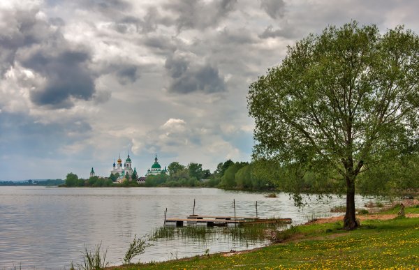 Озеро нерроростова Великого