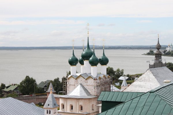 Ростов Великий набережная озера Неро