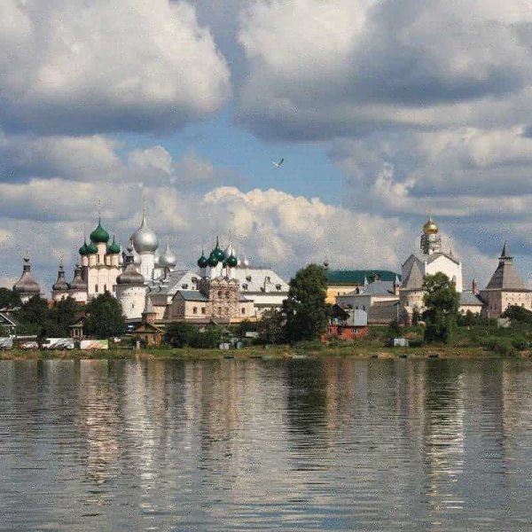 Ростов Великий Кремль на озере Неро