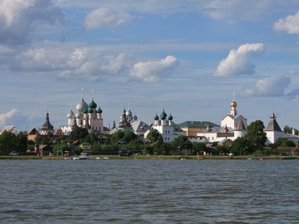 Ростов Великий Кремль на озере Неро
