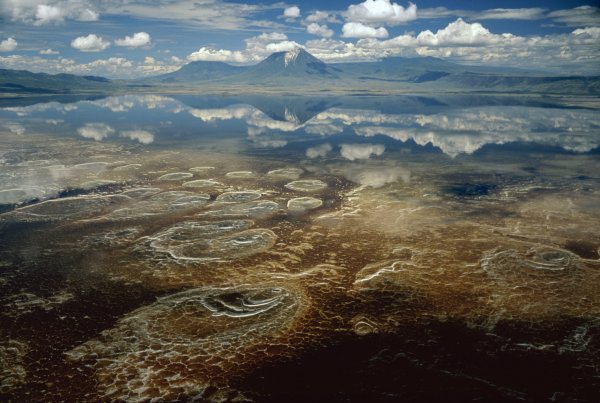 24. Озеро Натрон (Lake Natron), Танзания