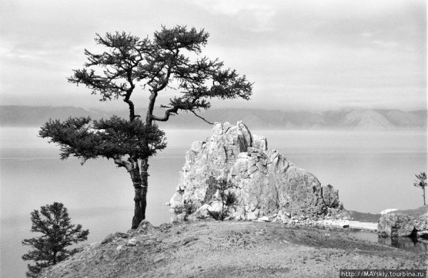 Озеро Байкал чб