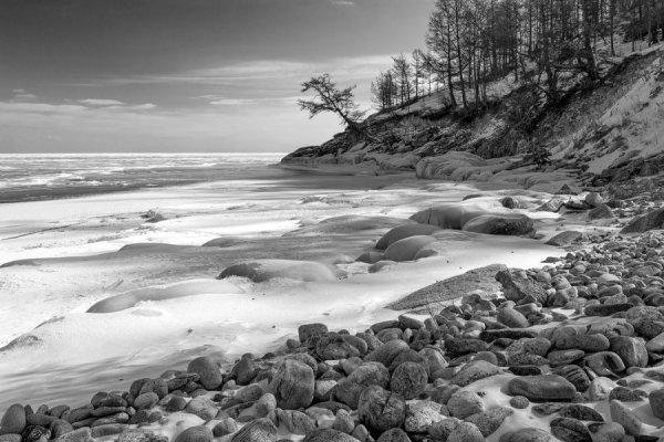 Байкал черно белый