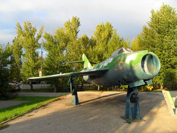 Парк Победы Саратов техника