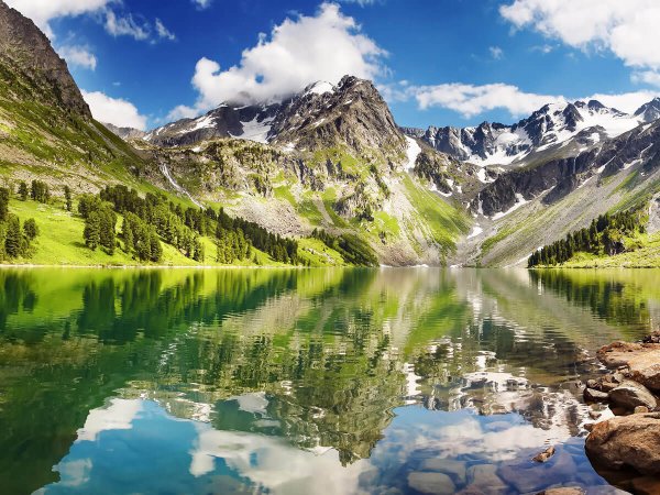 Озеро в горах