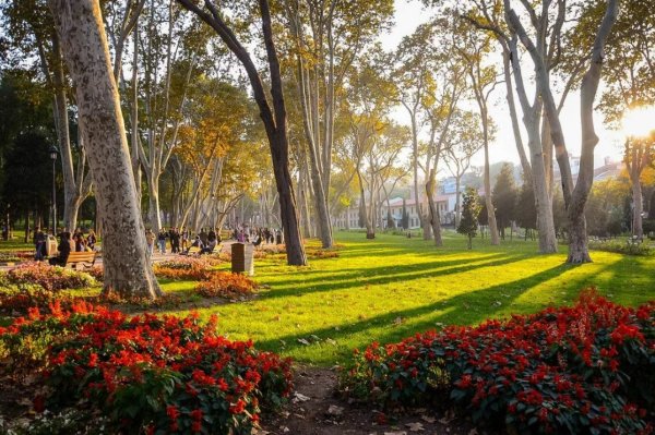 Парк Гюльхане в Стамбуле осенью
