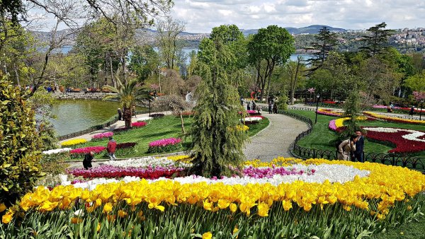 Парки Стамбула Эмирган