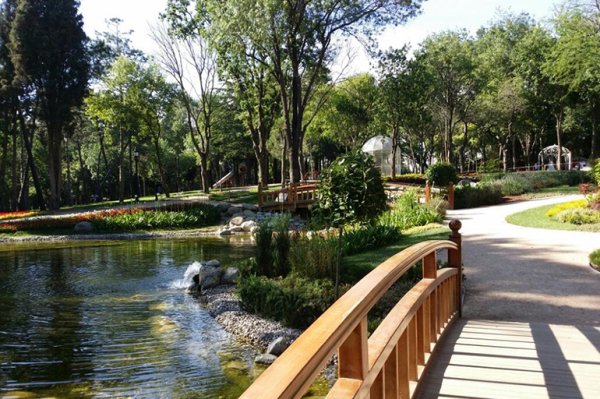 Парк эмигрант в Стамбуле