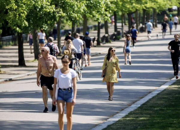 Пешие прогулки по городу