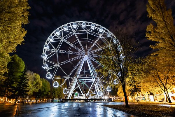 Ночной парк Гагарина Самара