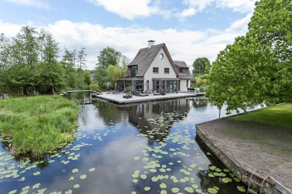 Бивер Спрингс дом у озера