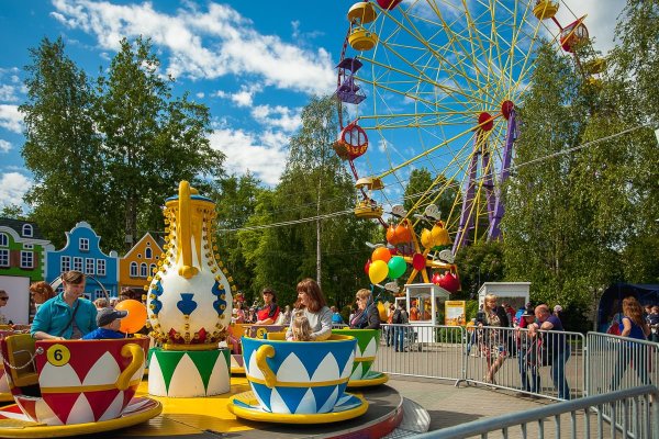 Аттракционы в Архангельске потешный двор