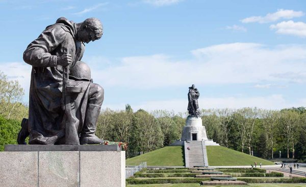 Трептов-парк мемориал в Берлине