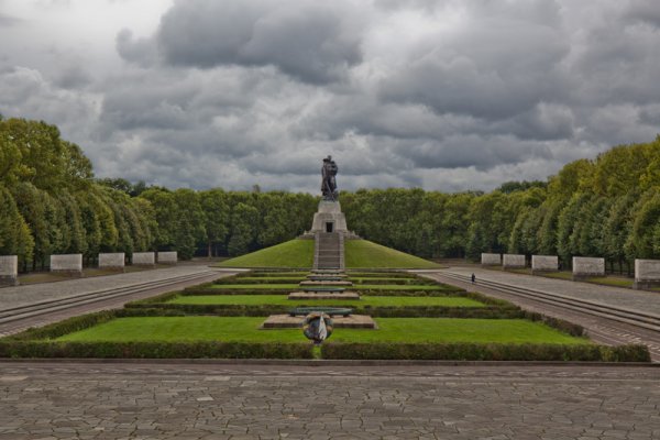 Вучетич. «Воин-освободитель». Трептов-парк, Берлин