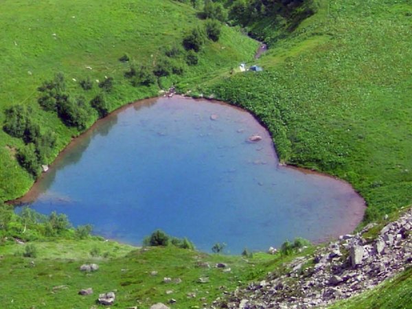 Озеро сердце Архыз