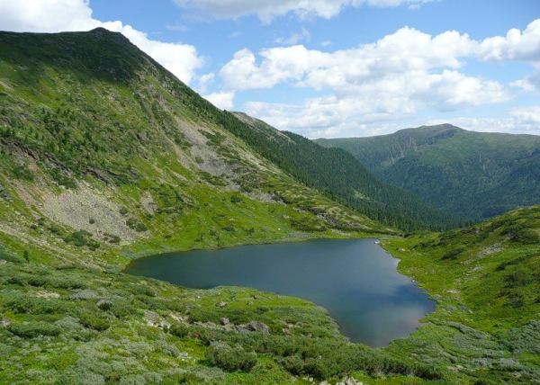 Озеро сердце Хамар Дабан
