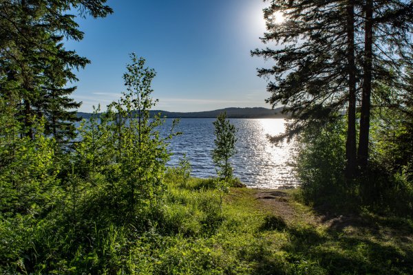 Озеро Зюраткуль каменный мыс