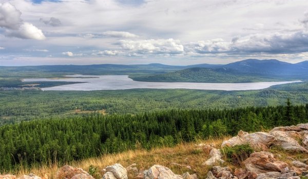 Каменный мыс Зюраткуль