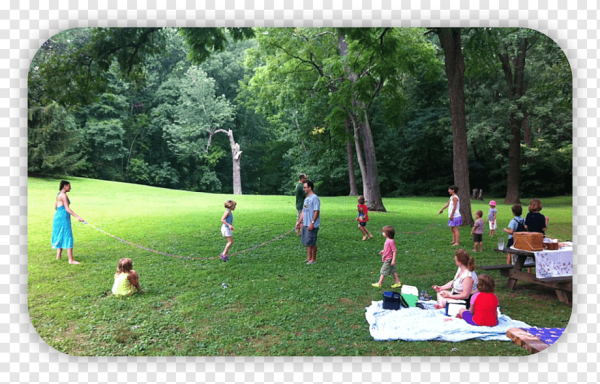 Люди с детьми в парке