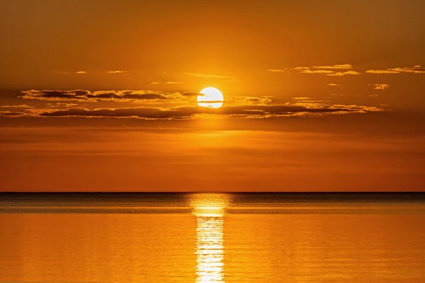 Красивые рассвет на озере Чудское