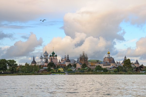 Ростов Великий вид с озера Неро