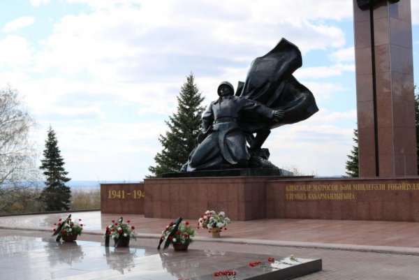 Парк Победы Уфа памятники