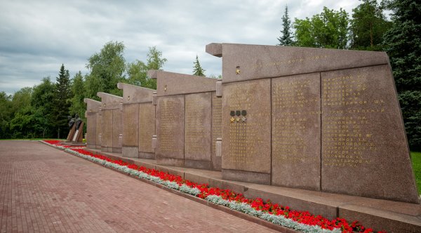 Мемориальный комплекс парк Победы Уфа