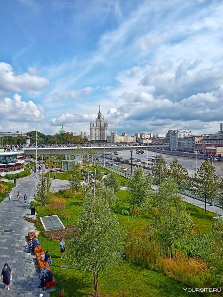 Московский парк парк Зарядье, Москва.