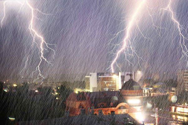 Ливень с грозой