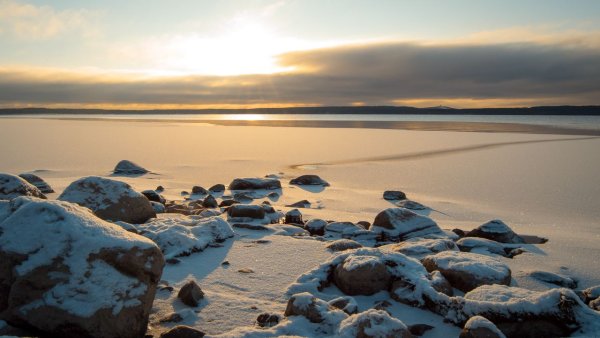 Замерзшее Чудское озеро