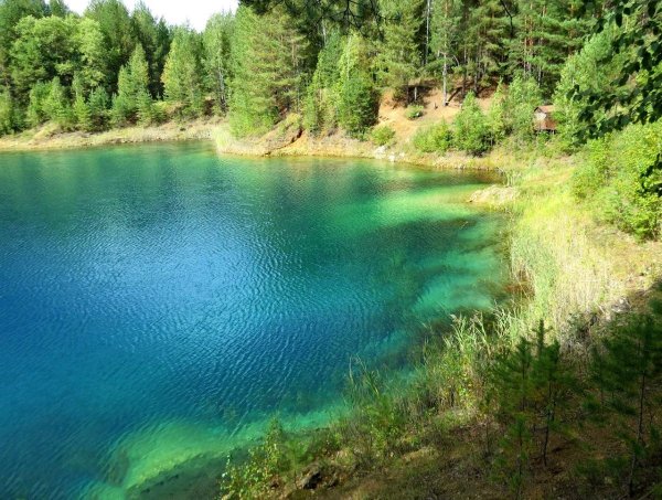 Апрелька озеро в Кемеровской области