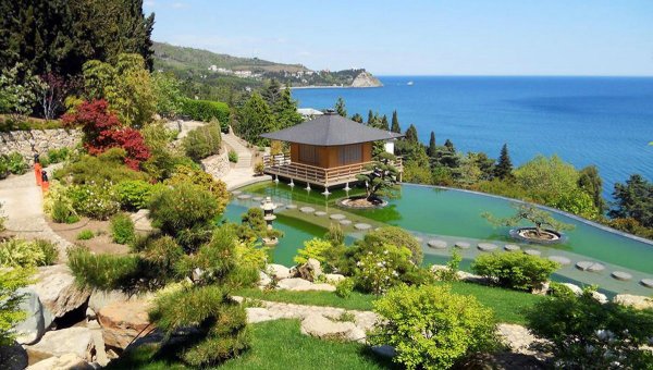 Парк Айвазовского в Партените