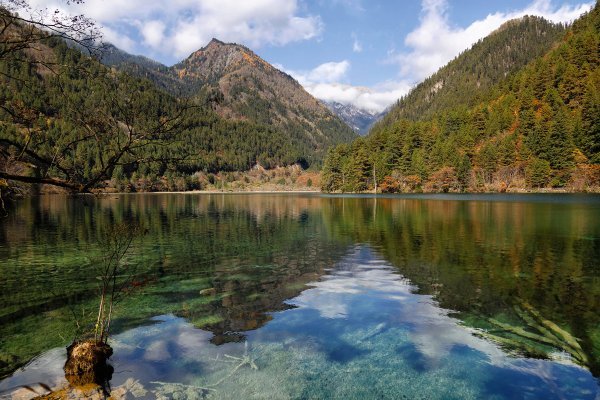 Зеркальное озеро Цзючжайгоу