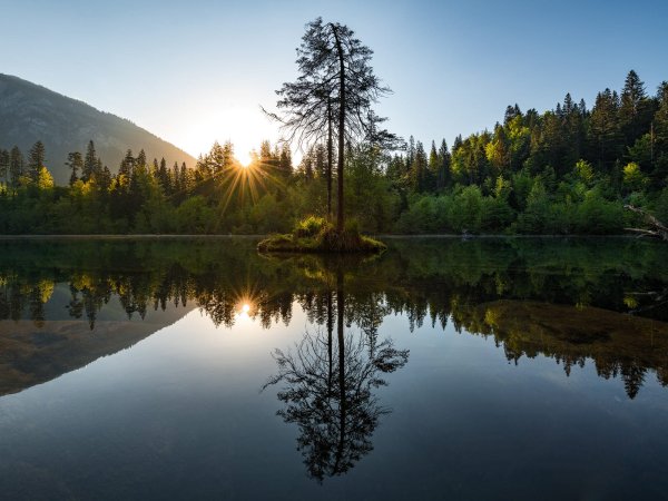 Озеро зеркальное Ленинградская область