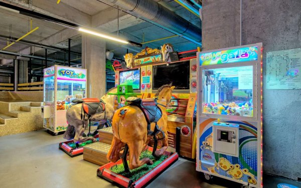 Бухарестская 30/32 маза парк