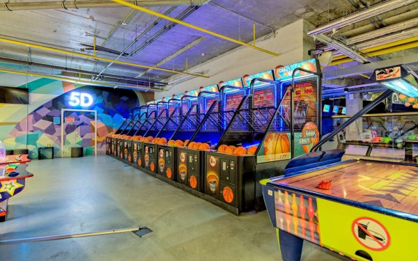 Метро Бухарестская маза парк