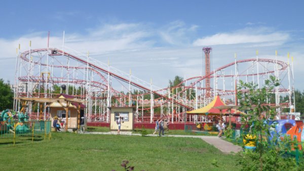 Парк Арлекино Барнаул американские горки