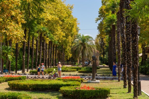 Ривьера Сочи аллея писателей