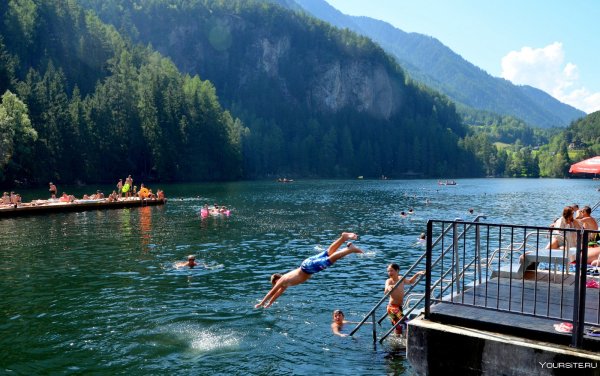 Купание в Горном озере