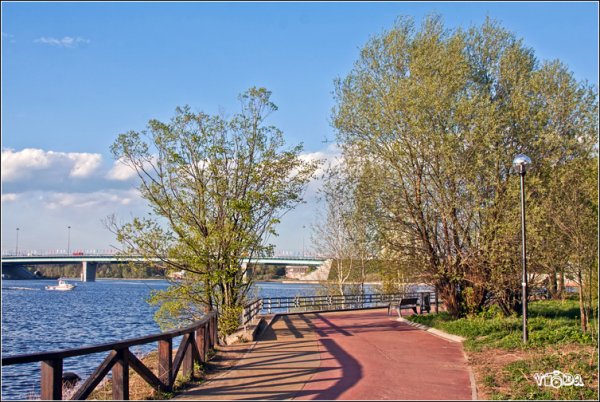 Набережная в парке Северное Тушино