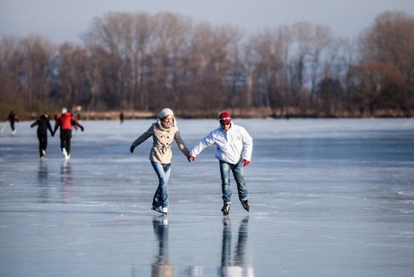 Каток на речке