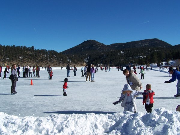 Каток на озере Тургояк