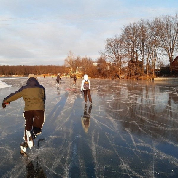 Замерзшие озера в Подмосковье