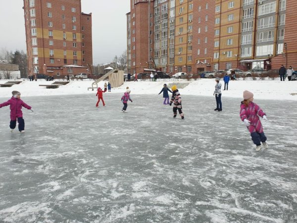 Озеро Сенеж лед каток