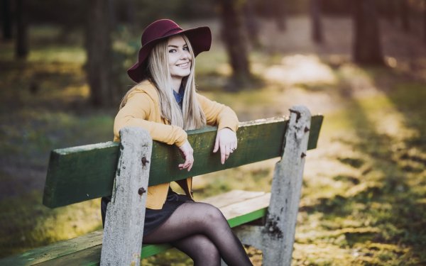 Фотосессия на скамейке