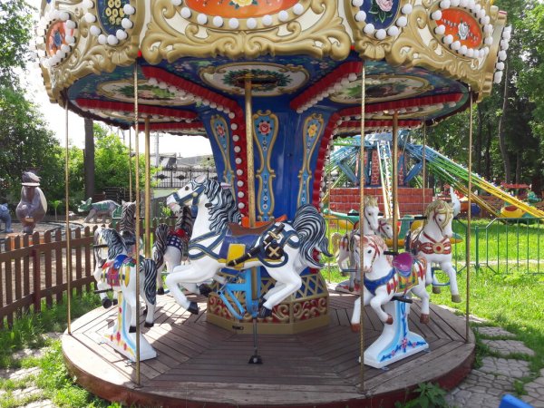 Парк Халтуринский Киров аттракционы