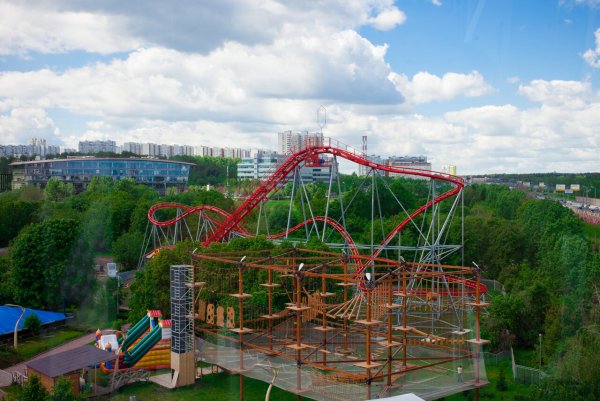 Парк аттракционов в Москве Крылатское