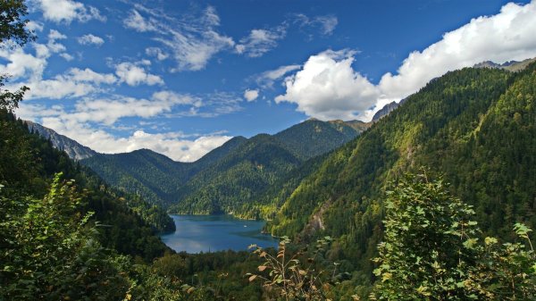 Озеро Рица Абхазия сверху