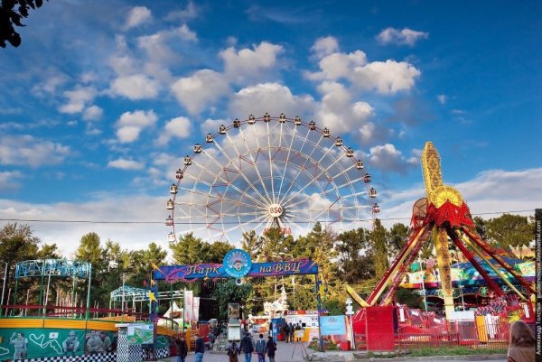 Парк ВДНХ колесо обозрения