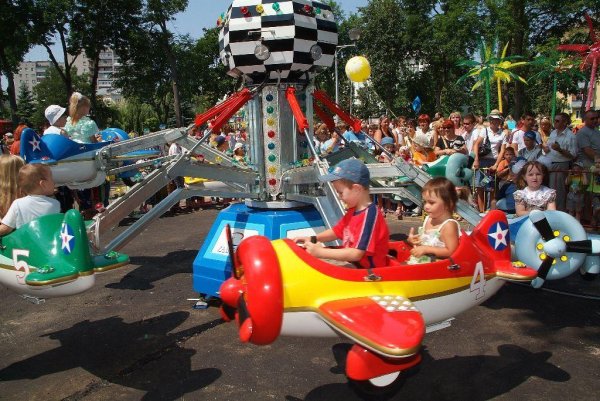 Детские аттракционы